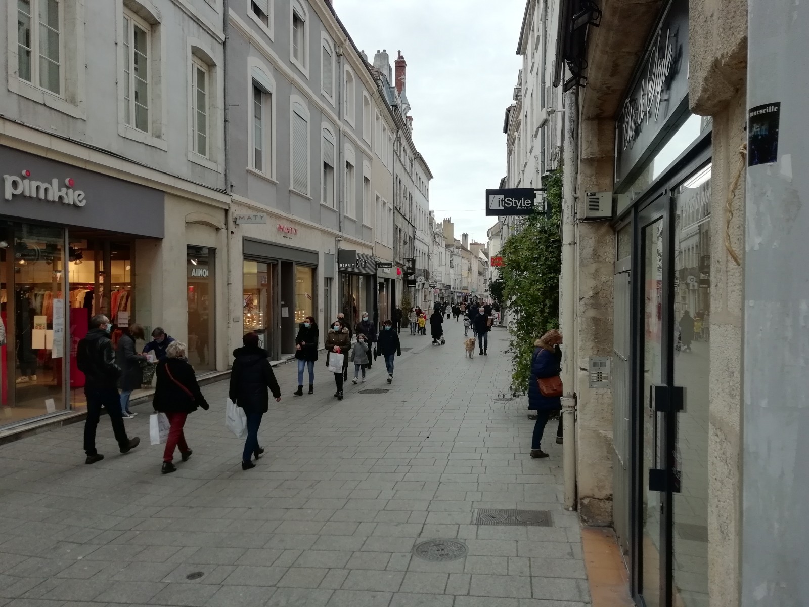 Location pure Local commercial 87 m² Chalon-sur-Saône