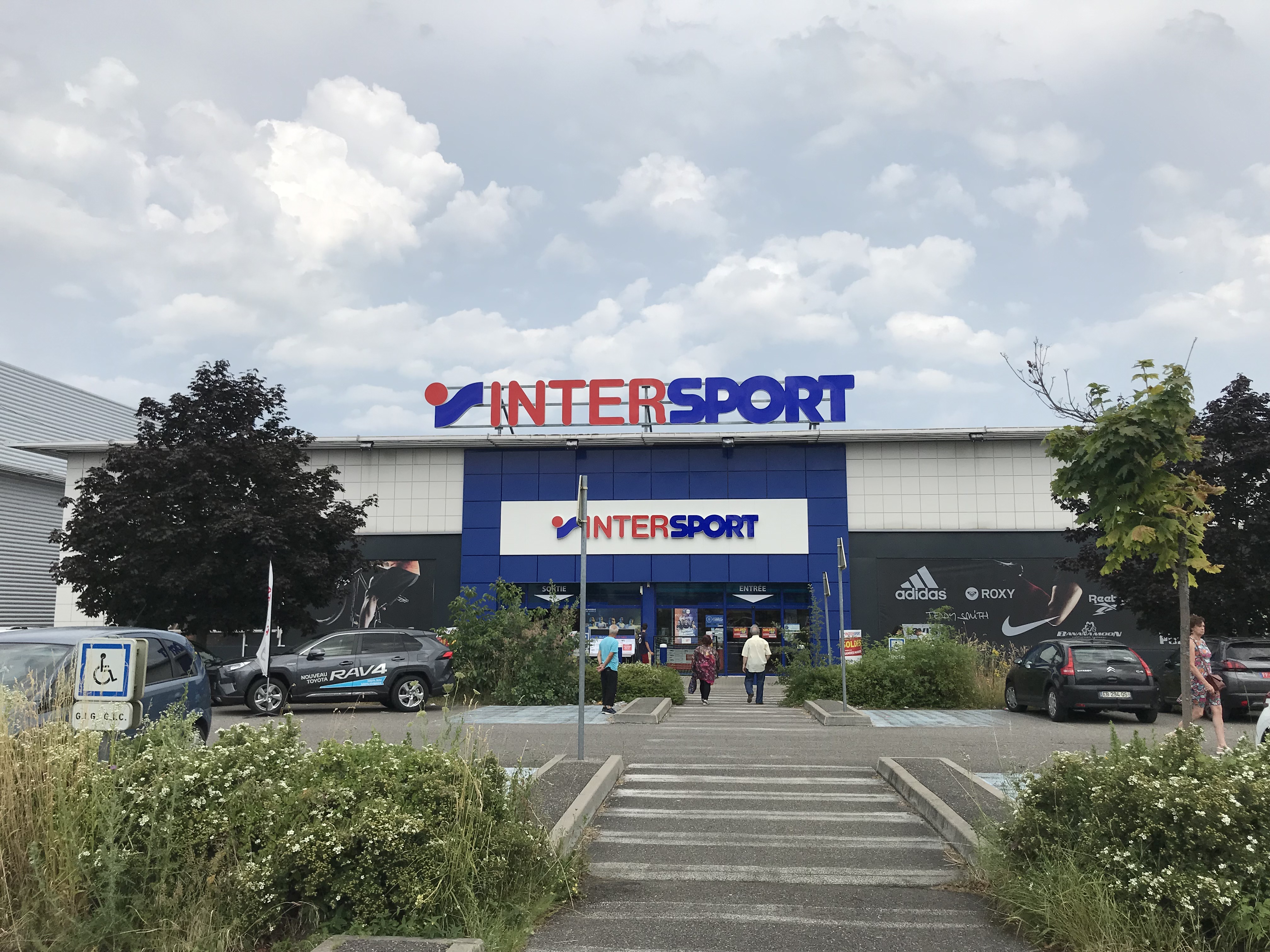 Vente de murs libres Local commercial 2 264 m² Colmar