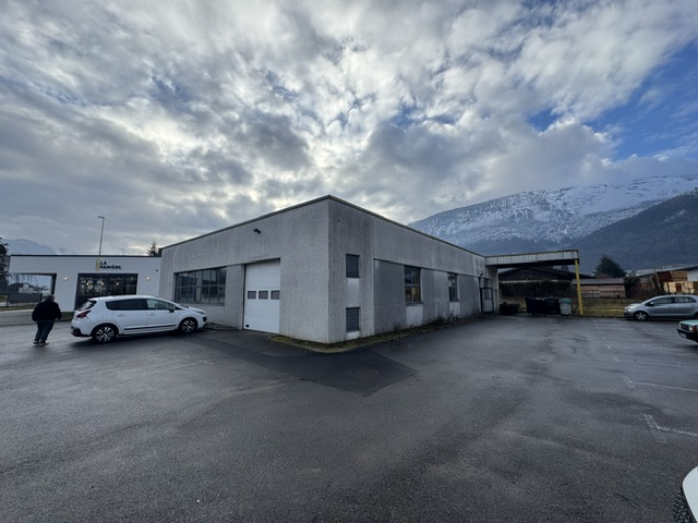 Location avec droit d'entrée Local commercial 407 m² Marnaz - 2