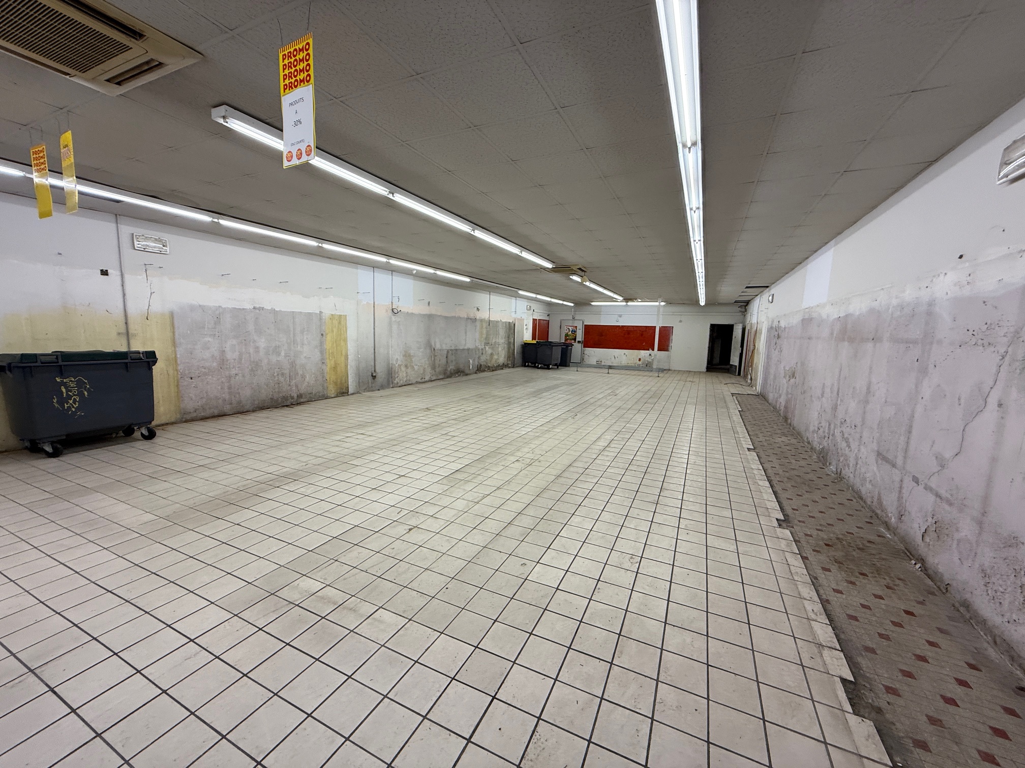 Location pure Local commercial 378 m² Nice - 2