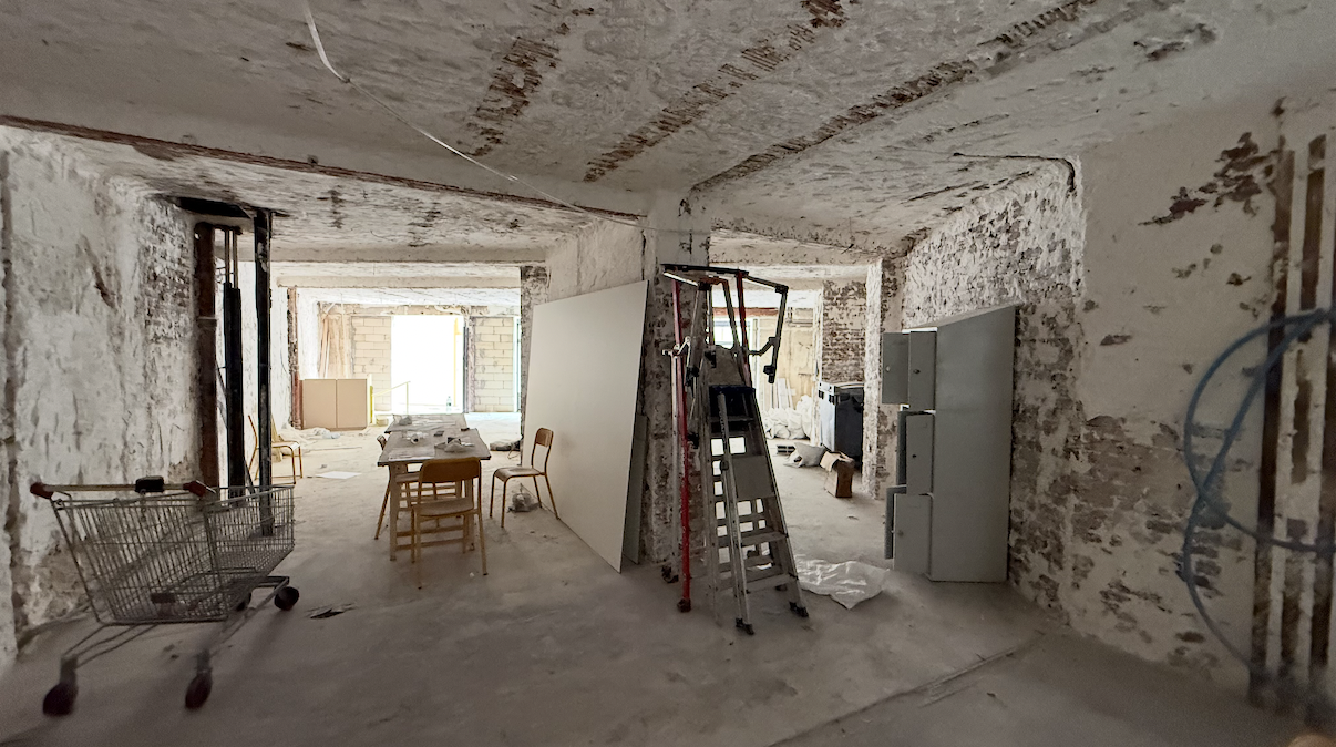 Location pure Local commercial 137 m² Paris 16e - 3