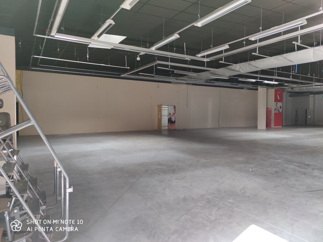 Vente de murs libres Local commercial 1 800 m² Biganos - 2
