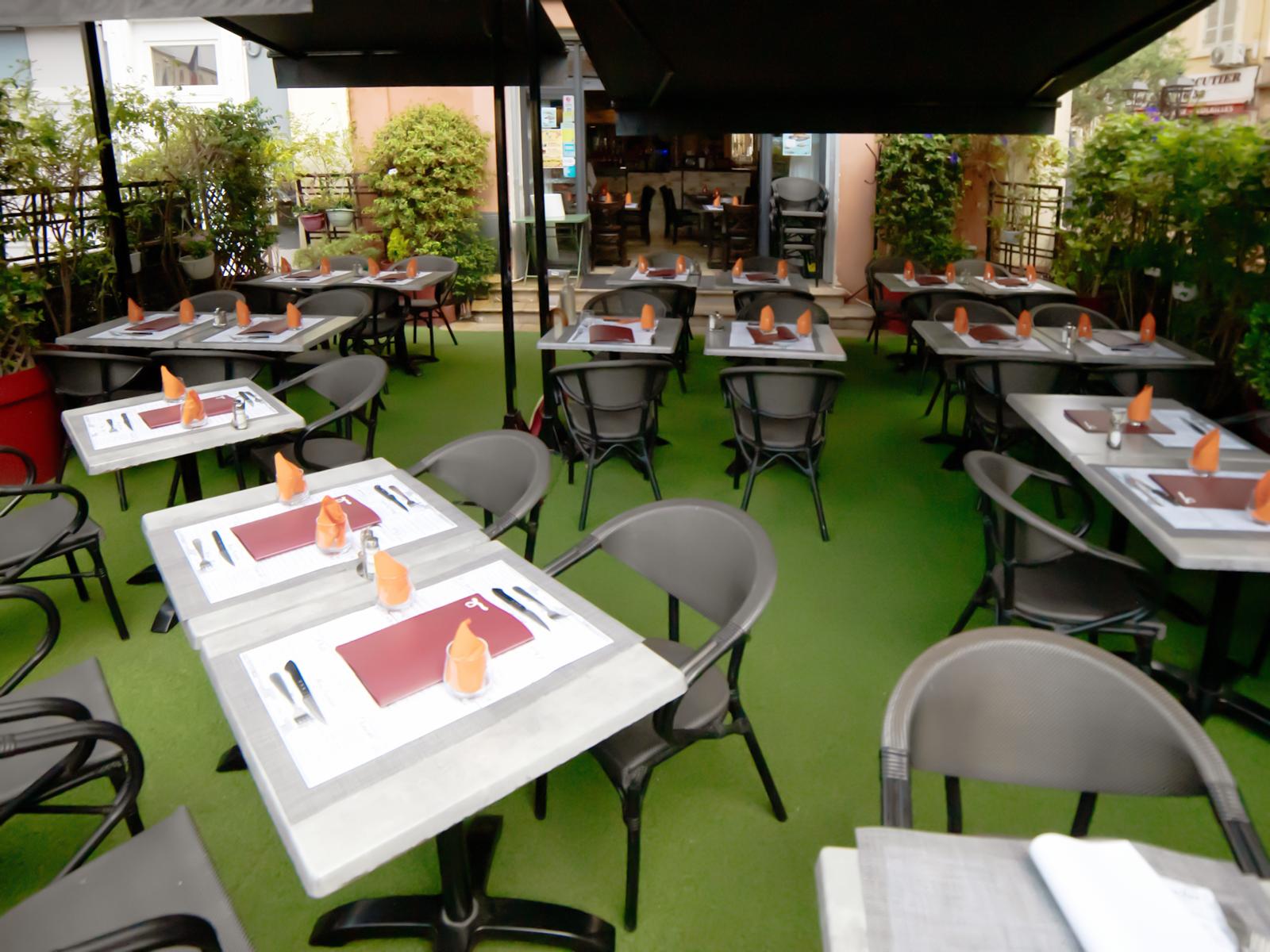 Vente de fonds de commerce Local commercial 103 m² Saint-Raphaël