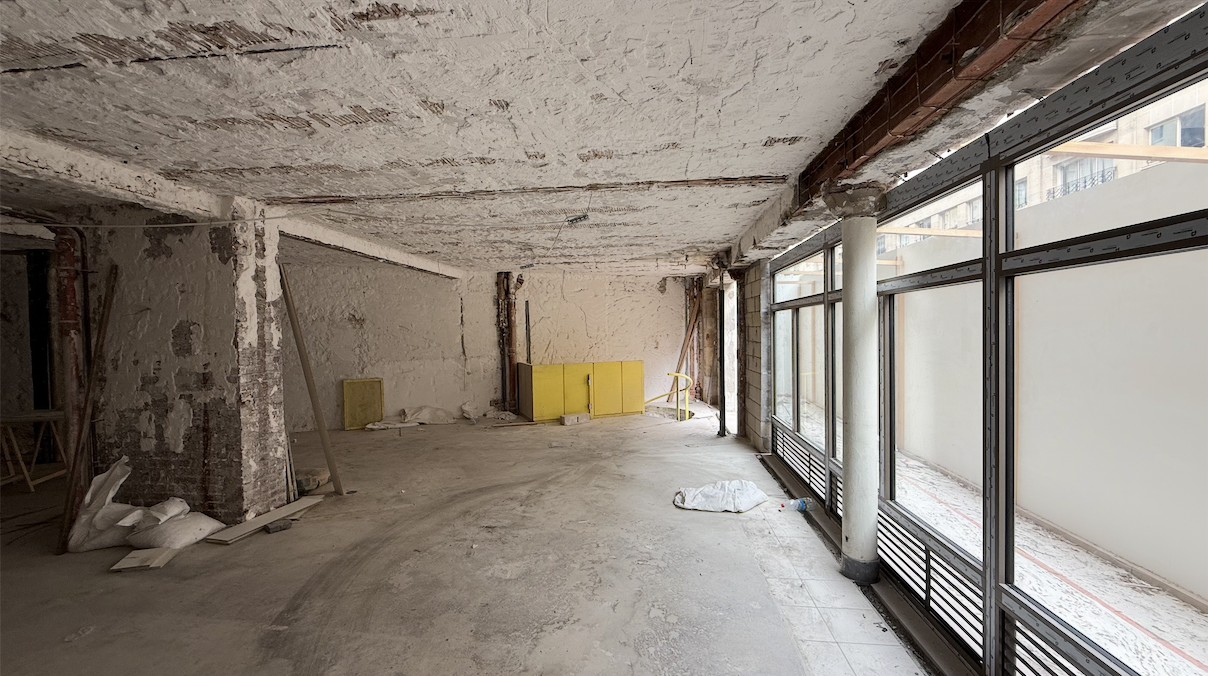 Location pure Local commercial 137 m² Paris 16e - 5