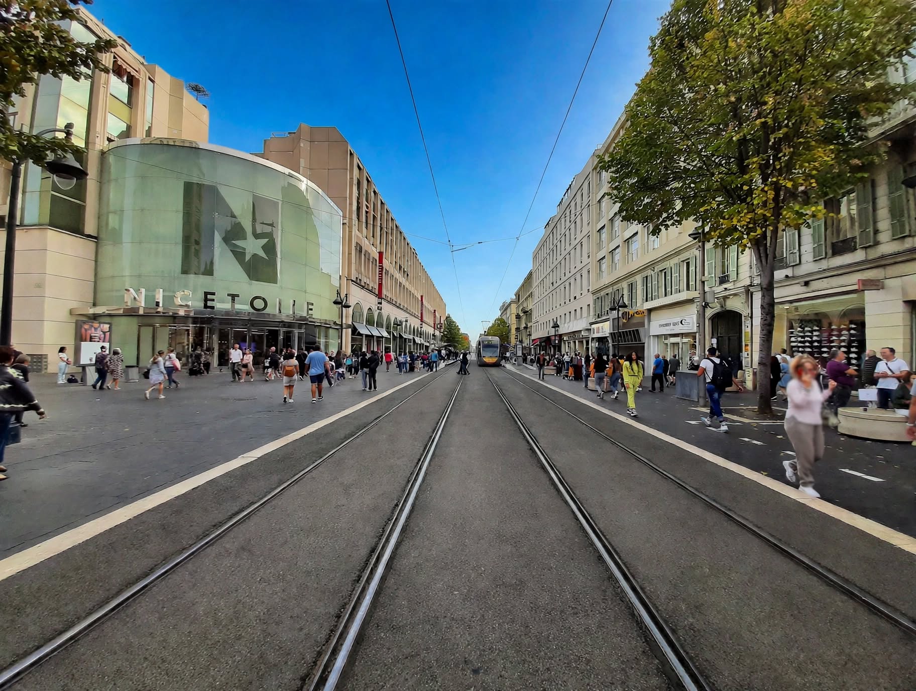 Location pure Local commercial 320 m² Nice