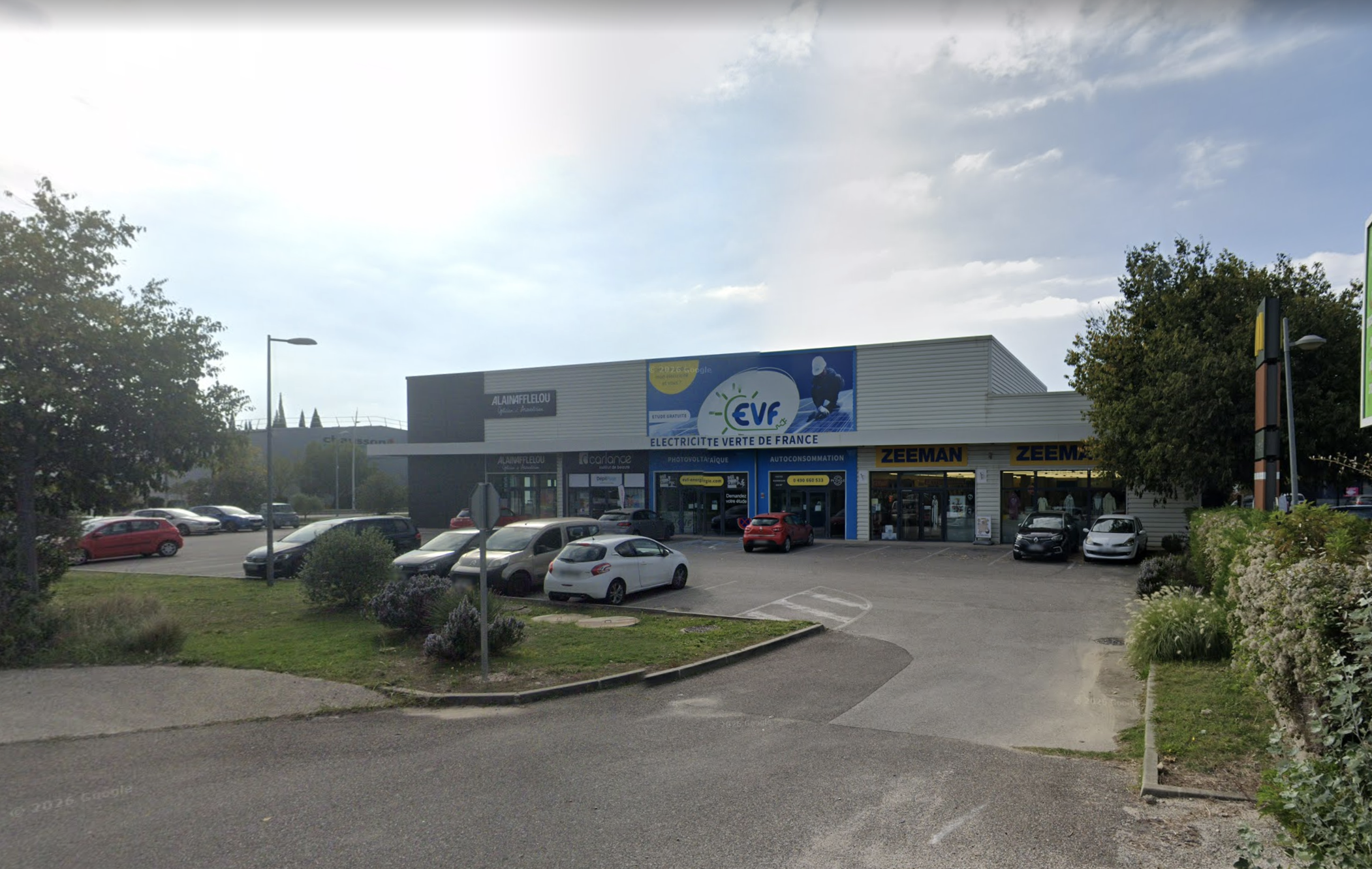 Location pure Local commercial 308 m² Bagnols-sur-Cèze