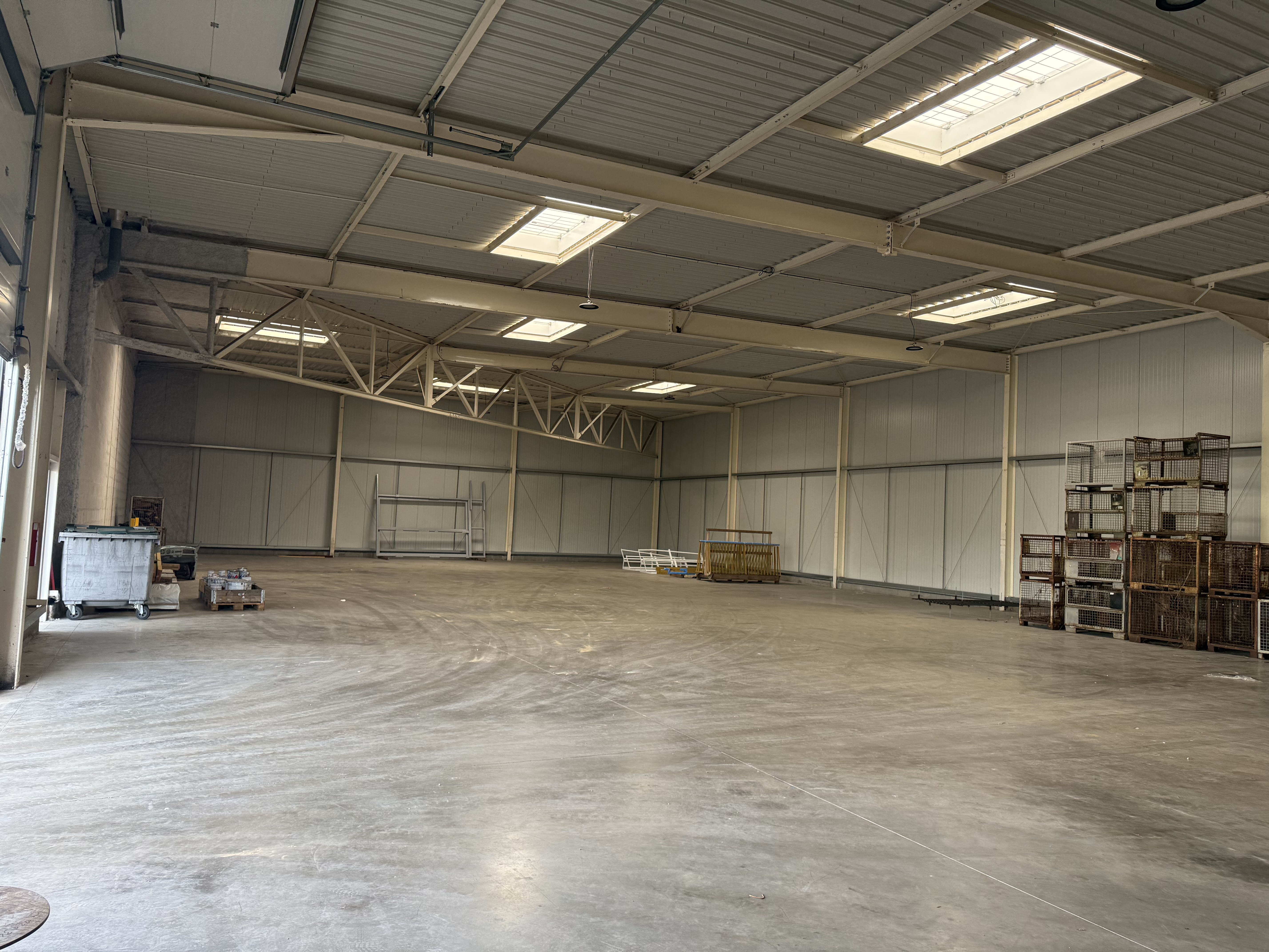 Location Entrepôt 900 m² Eslettes - 3