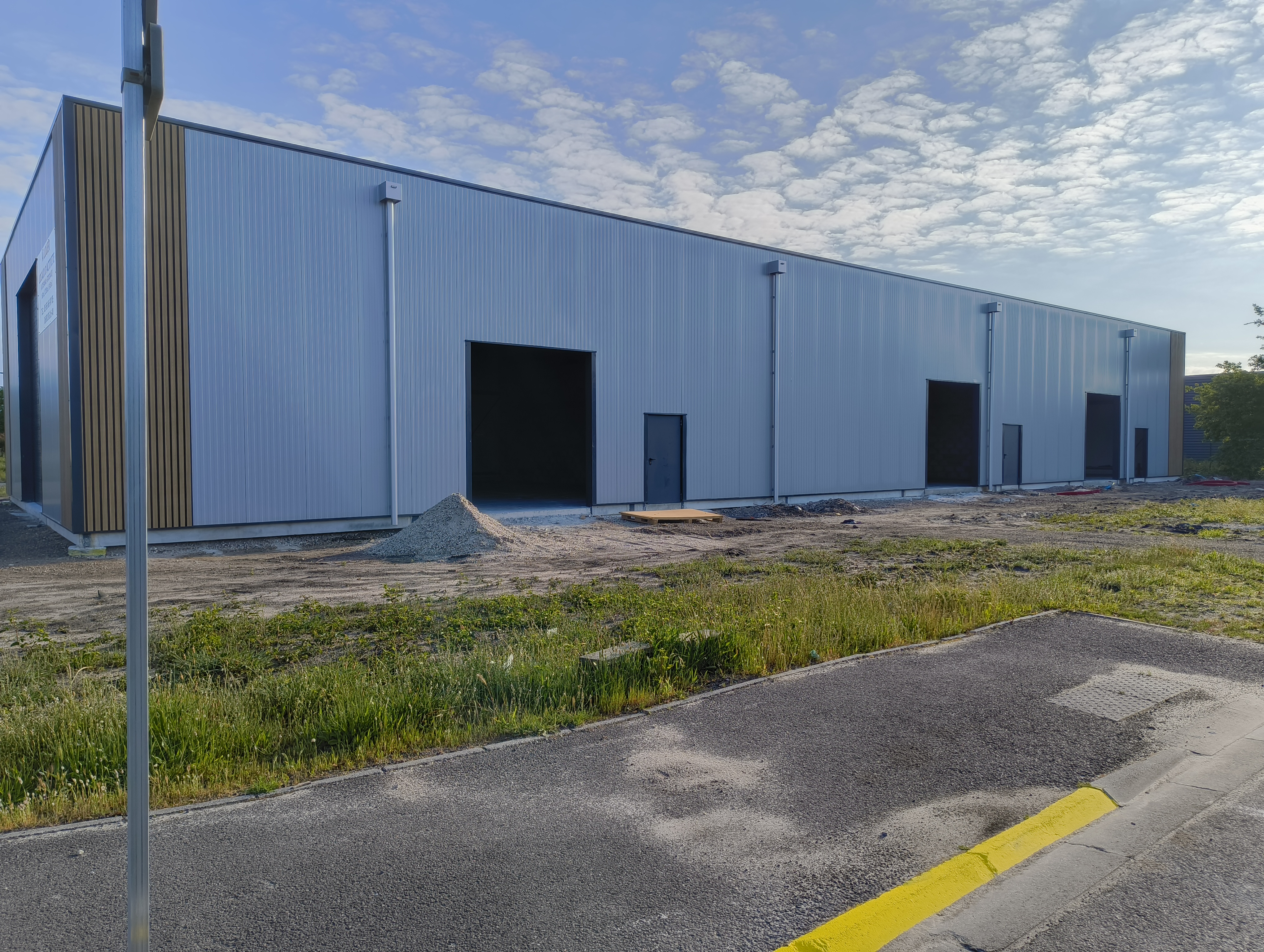 Location Entrepôt 641 m² Gujan-Mestras