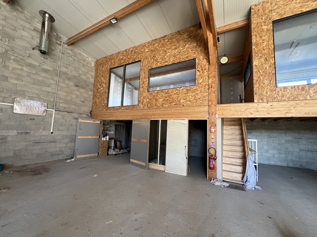 Location Entrepôt 220 m² Biganos - 4