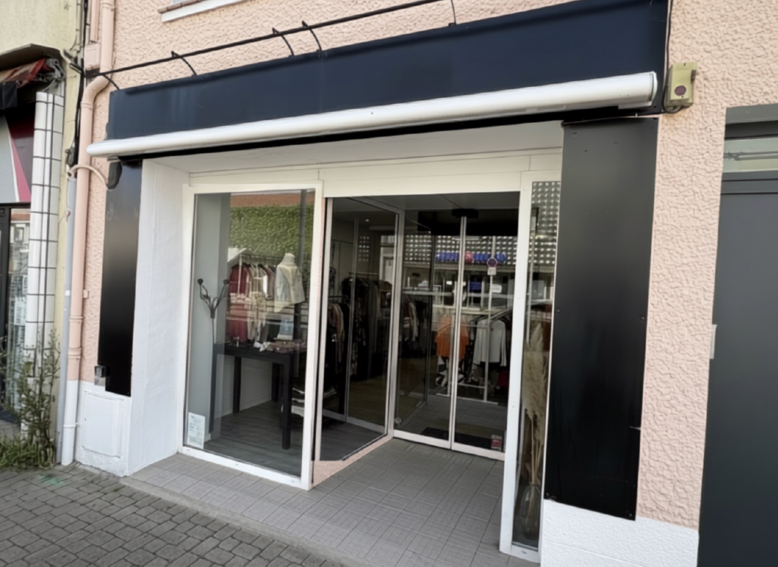 Location pure Local commercial 90 m² Rezé