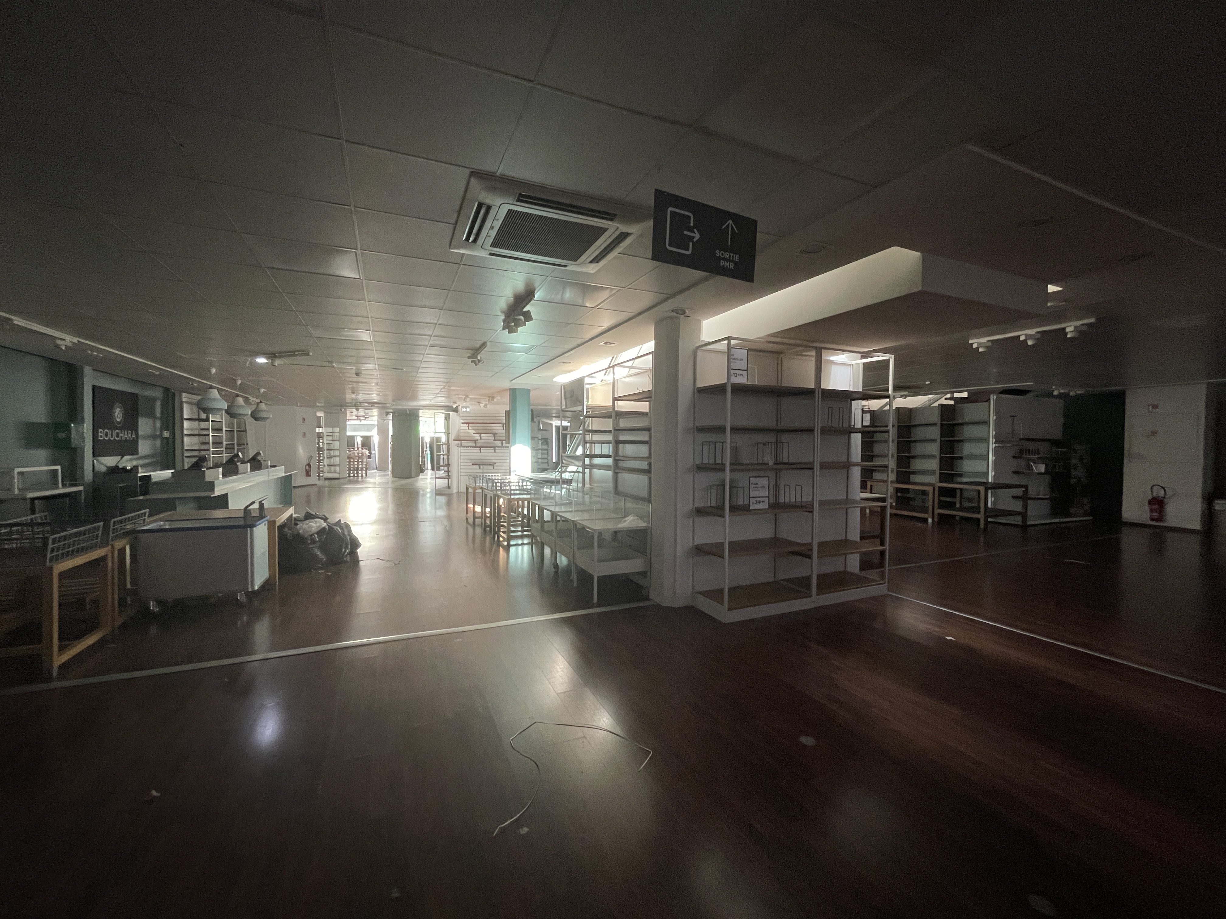 Location pure Local commercial 1 917 m² Brest - 2