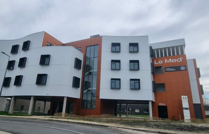 Location Bureaux 560 m² Bruges
