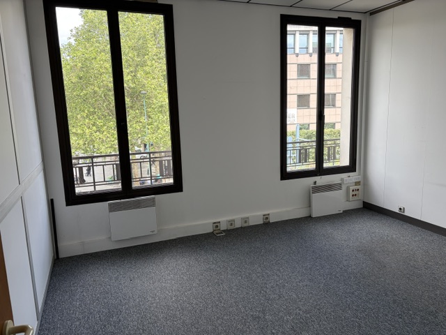 Vente de murs libres Bureaux 260 m² Saint-Denis - 8