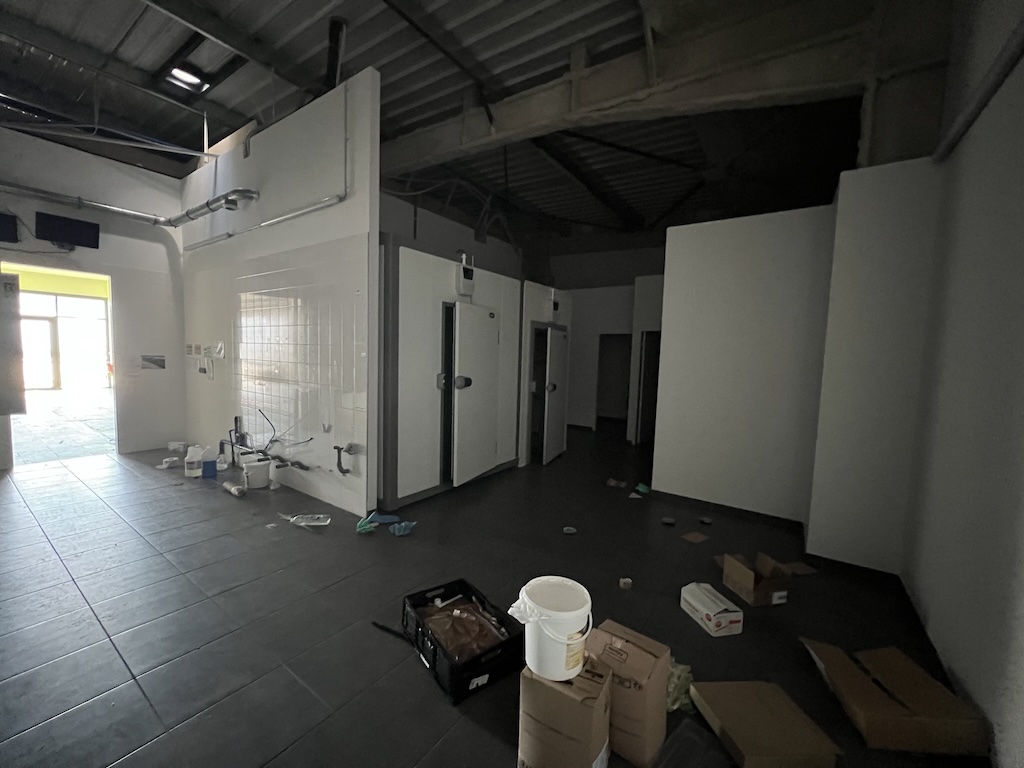 Location pure Local commercial 203 m² Biganos - 4