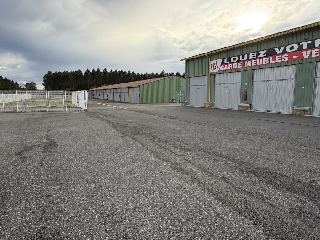 Vente de murs libres Entrepôt 5 400 m² Saint-Julien-en-Born - 6