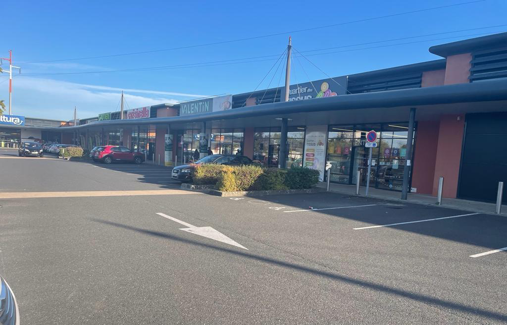 Location pure Local commercial 600 m² Chambray-lès-Tours - 3