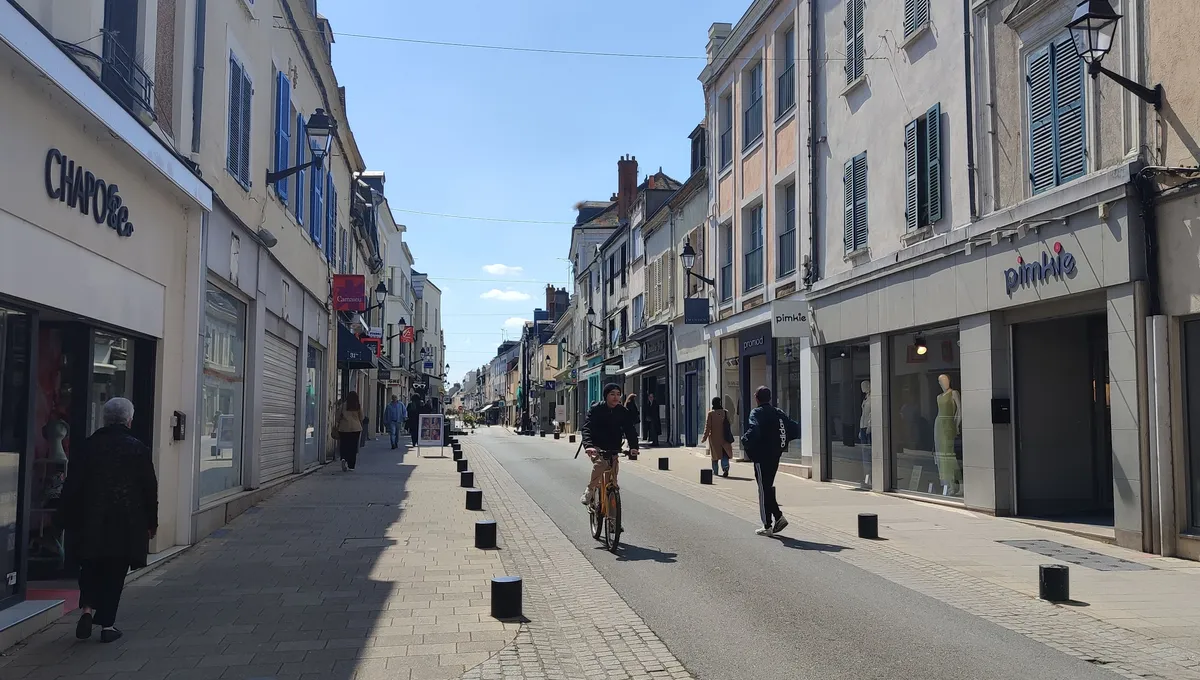 Vente de murs libres Local commercial 115 m² Montargis