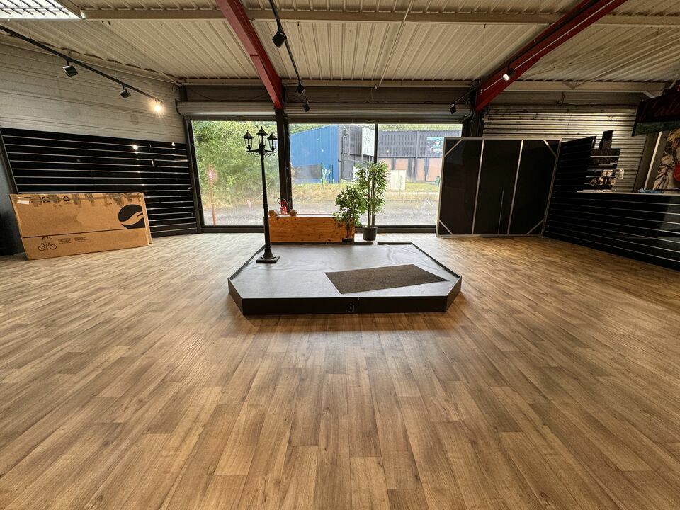 Location pure Local commercial 280 m² Feytiat - 4