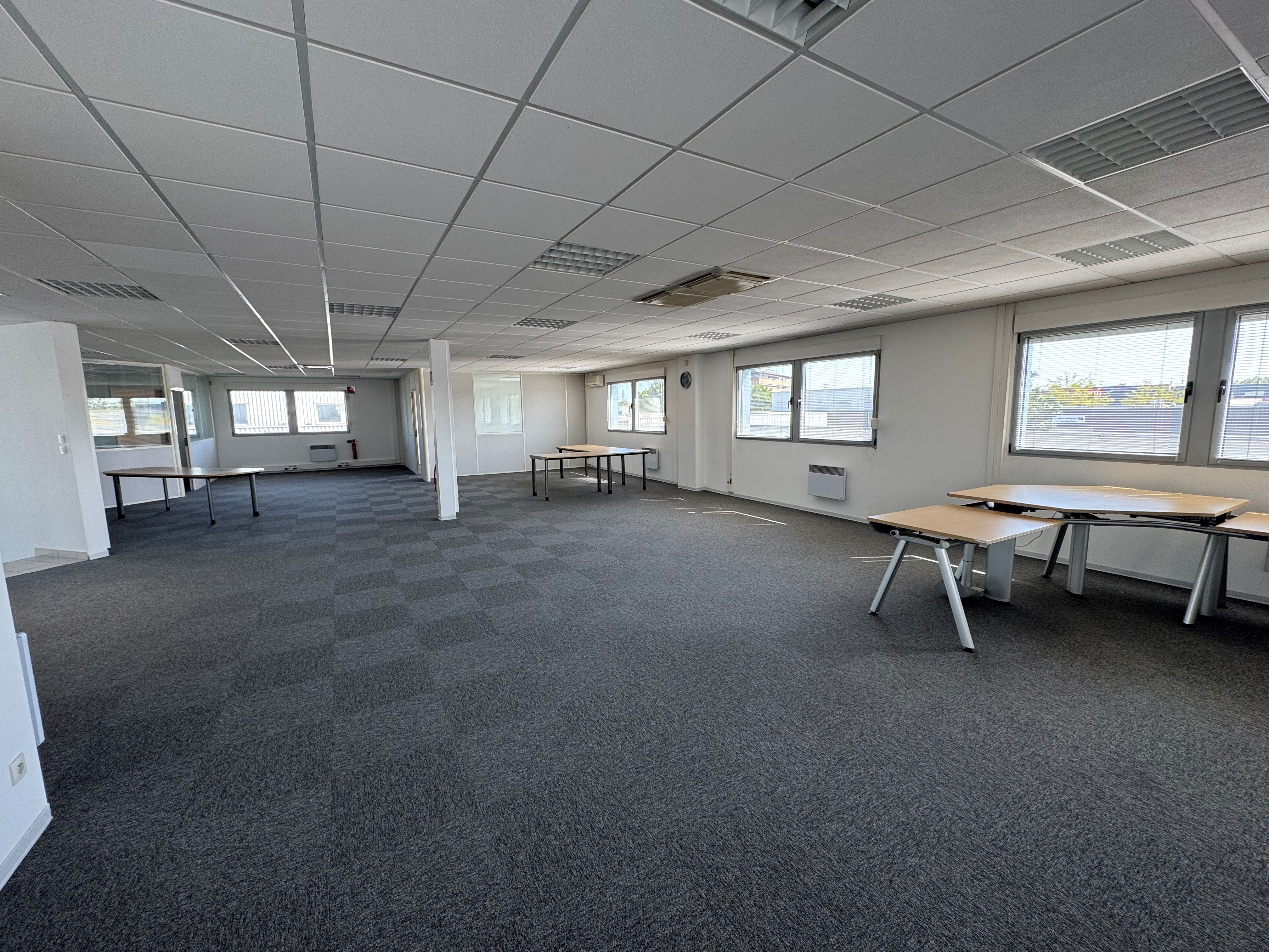 Location Bureaux 260 m² Sausheim