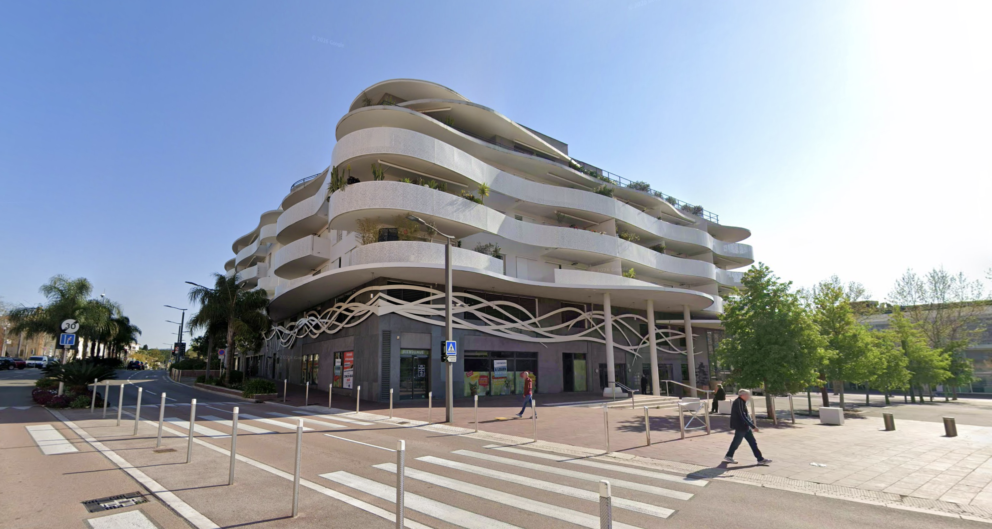 Location pure Local commercial 276 m² Mandelieu-la-Napoule