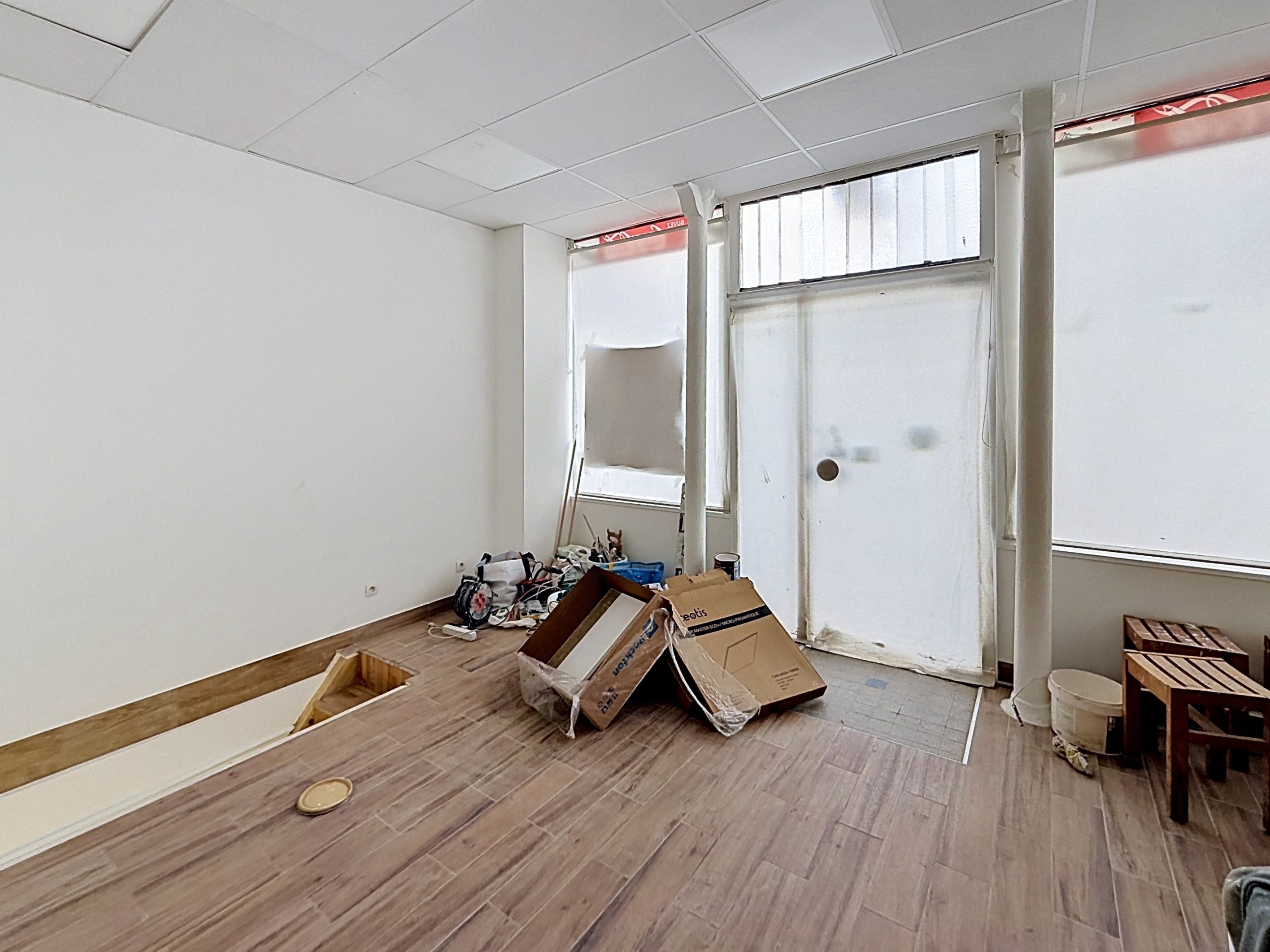 Location pure Local commercial 50 m² Paris - 3