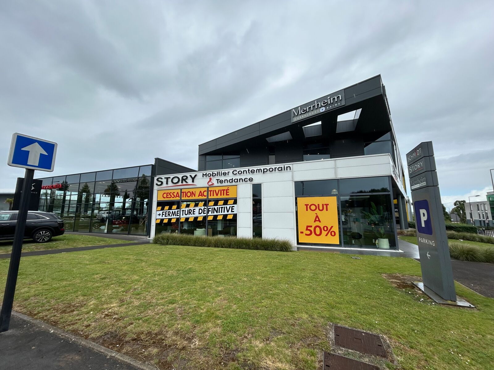 Location pure Local commercial 580 m² Valenciennes