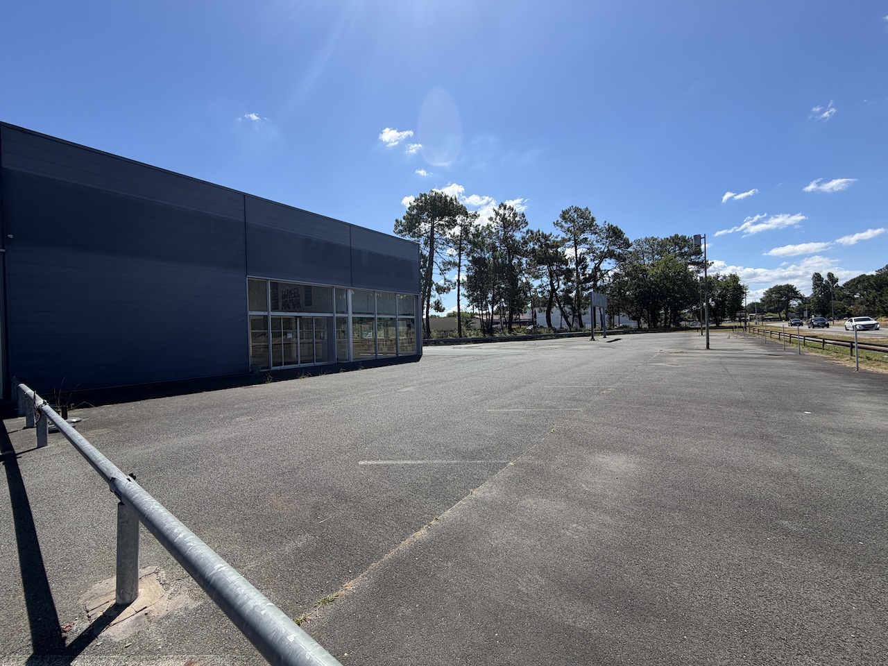 Location pure Local commercial 200 m² La Teste-de-Buch - 2