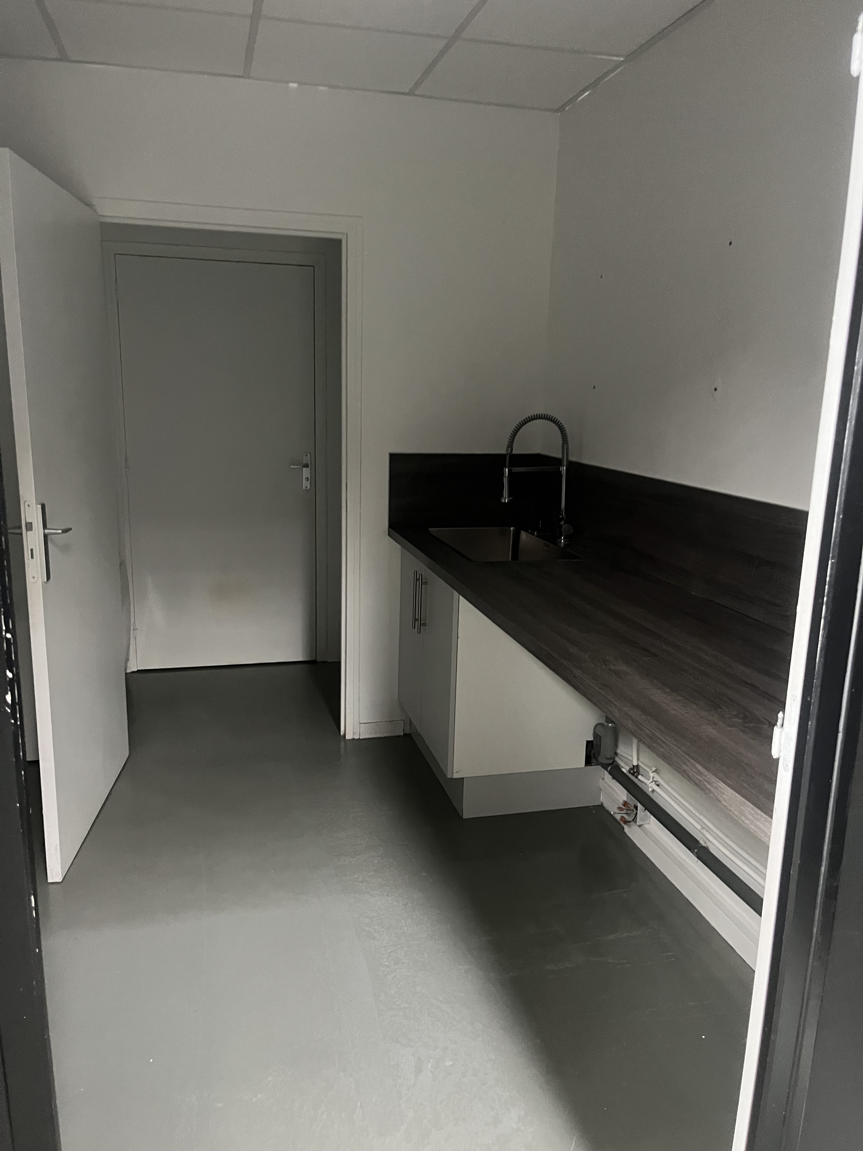 Location pure Local commercial 540 m² Barentin - 2