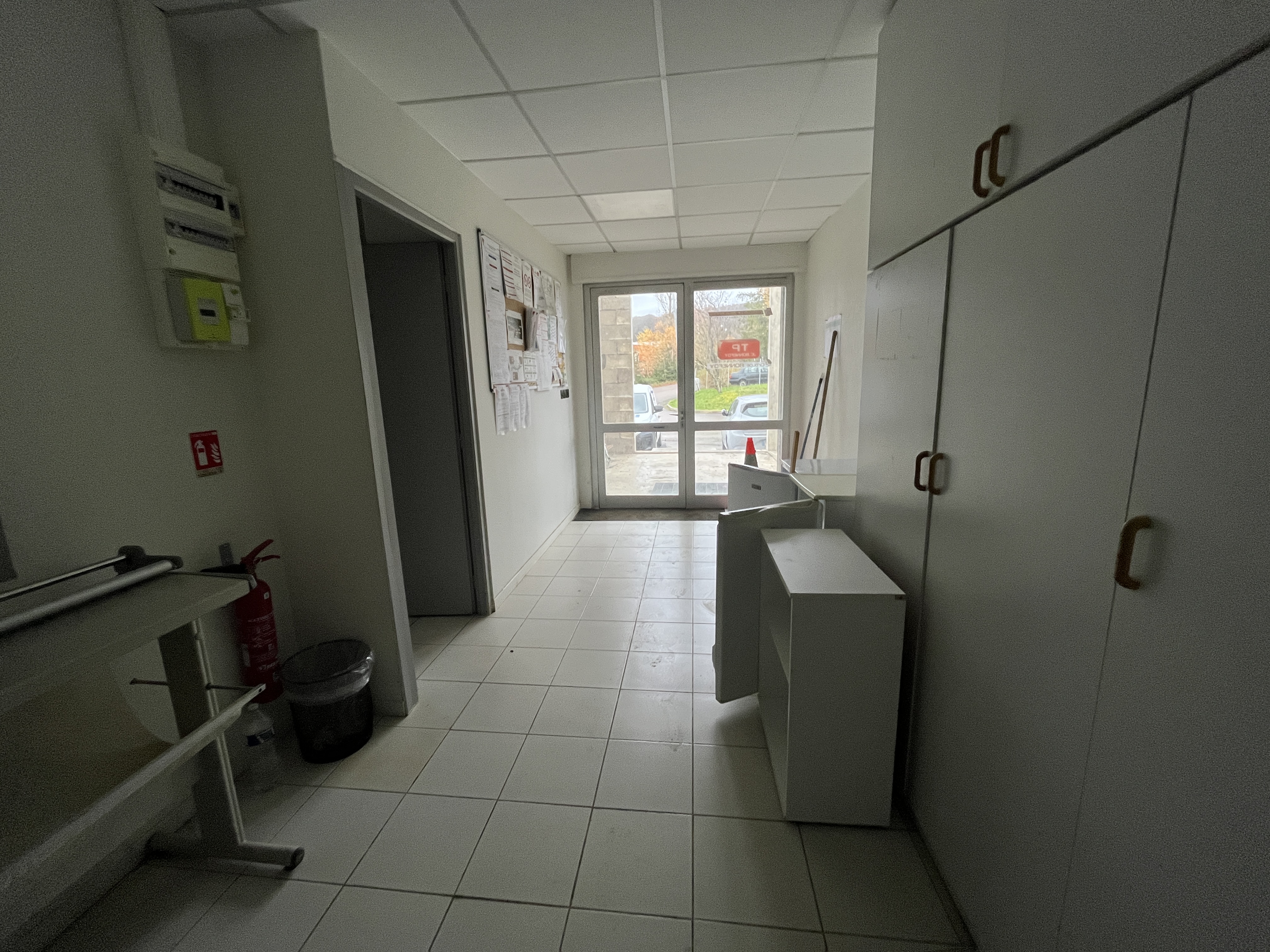 Location pure Local commercial 109 m² Châtillon-le-Duc - 4