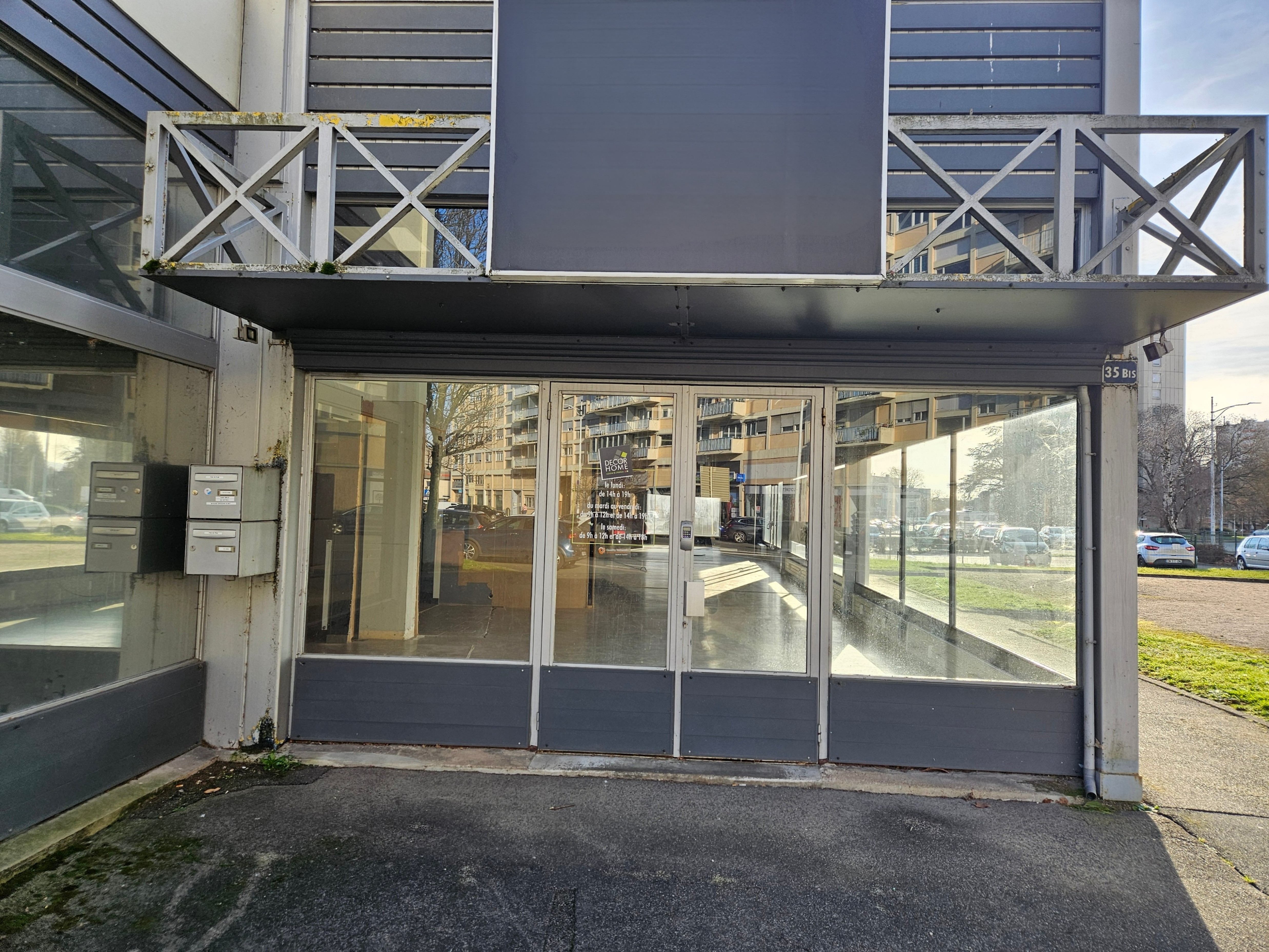 Vente de murs libres Local commercial 456 m² Mâcon - 3