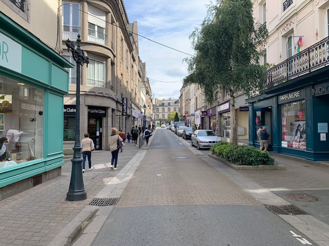 Location pure Local commercial 390 m² Saint-Malo