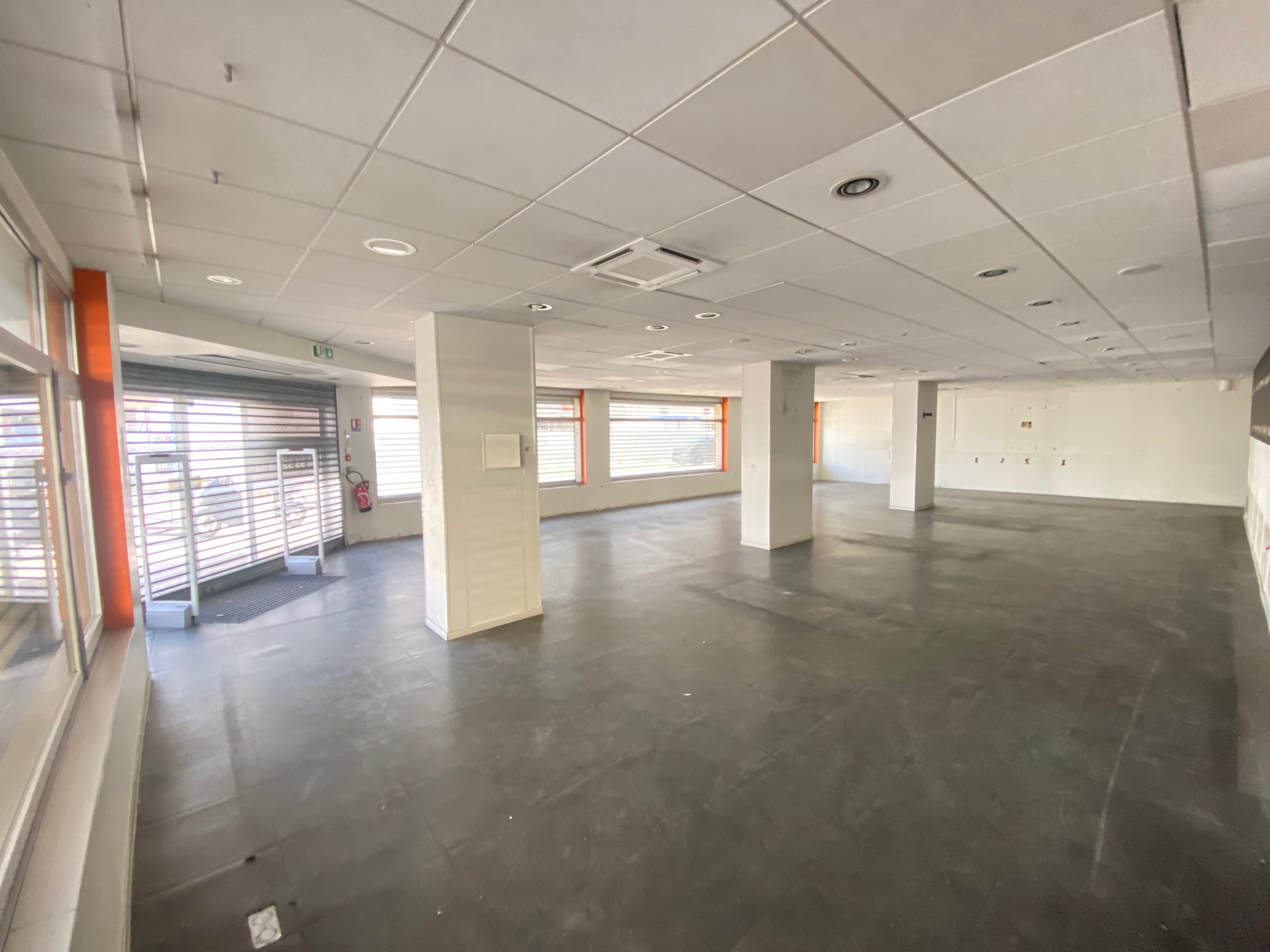 Location pure Local commercial 380 m² Annemasse - 2