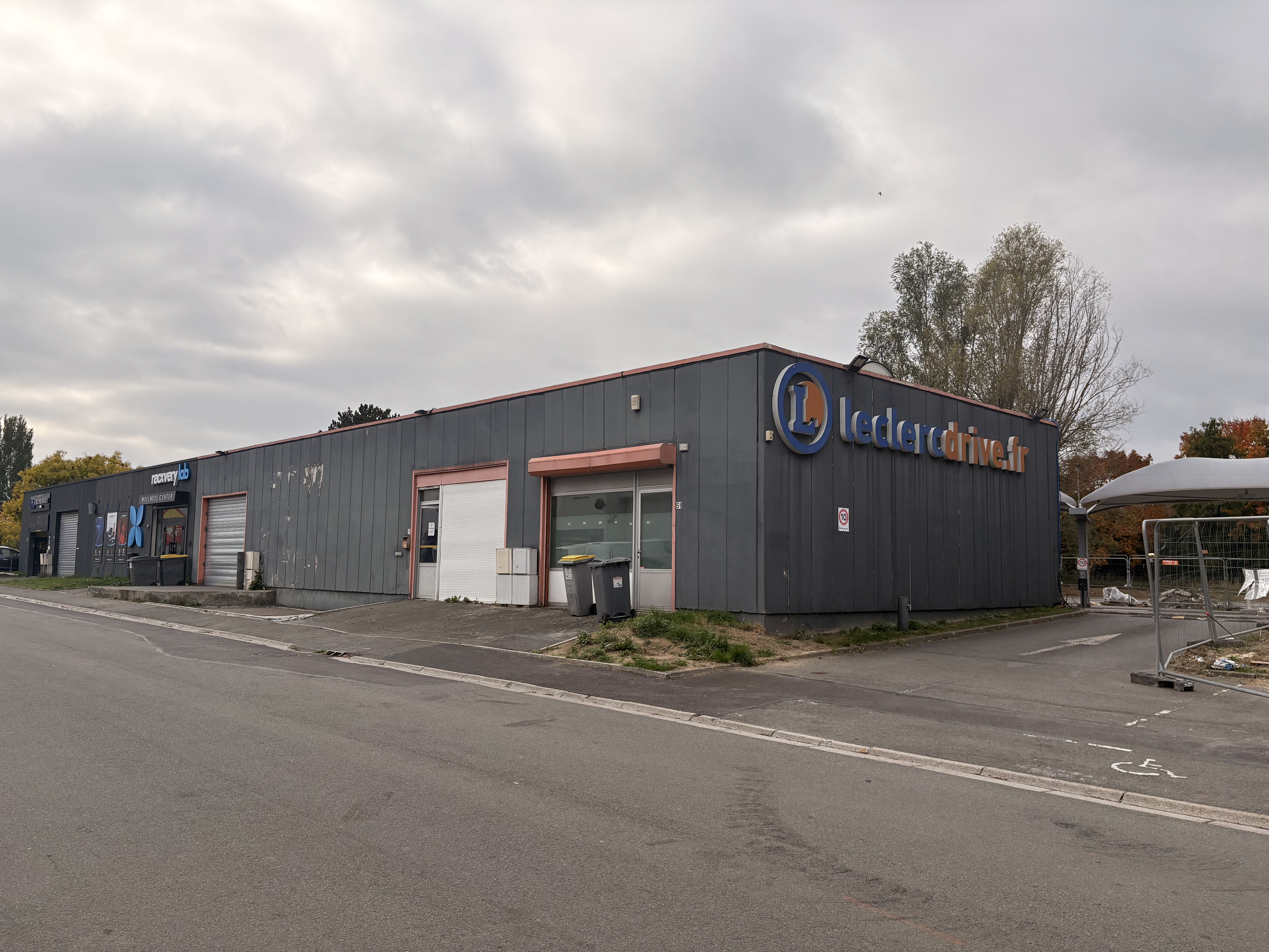 Vente de murs libres Local commercial 255 m² Hem