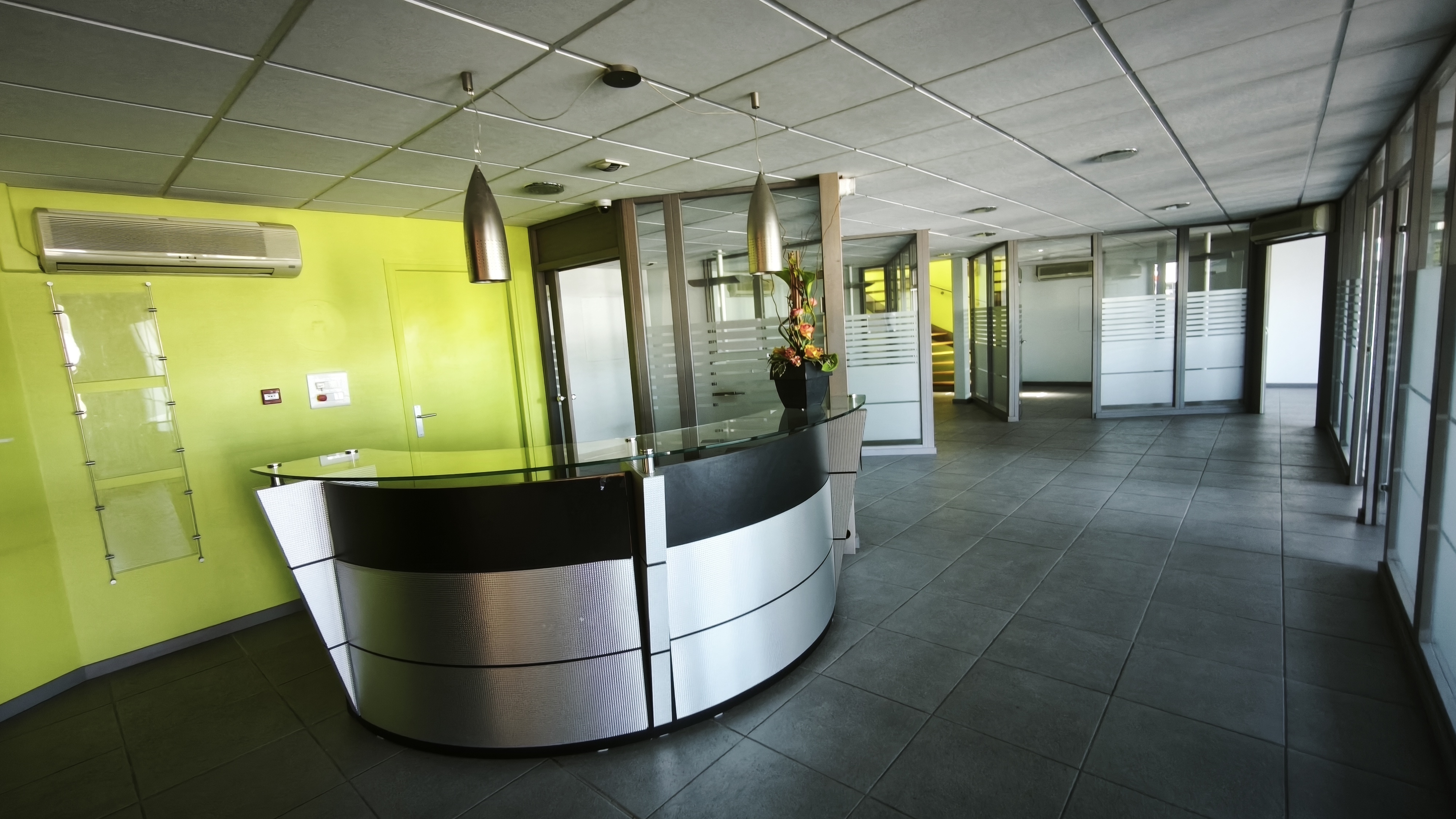 Location pure Local commercial 312 m² Besançon