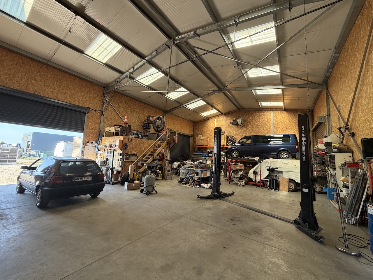Location Entrepôt 251 m² Sanguinet - 2