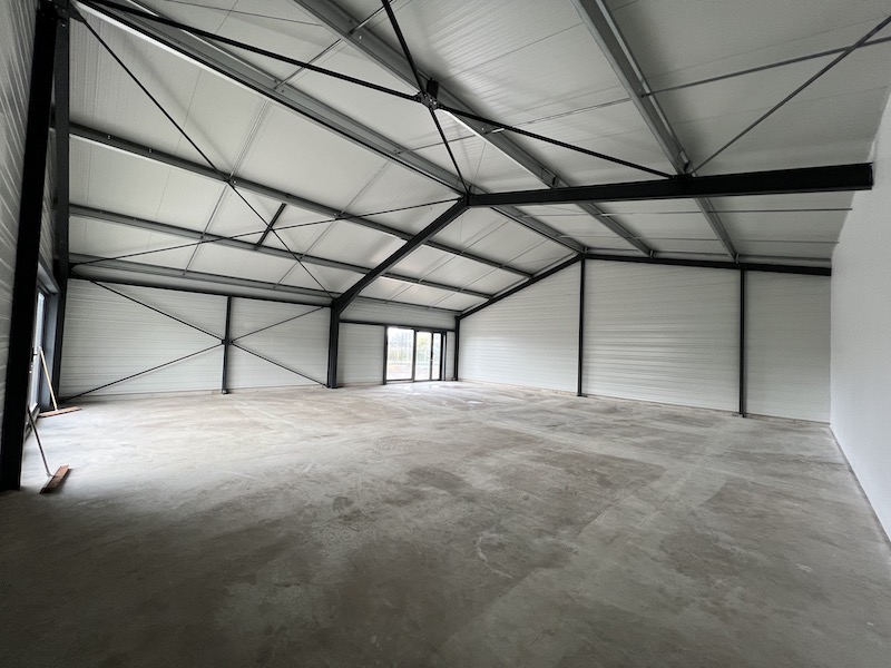 Location pure Local commercial 935 m² Audenge