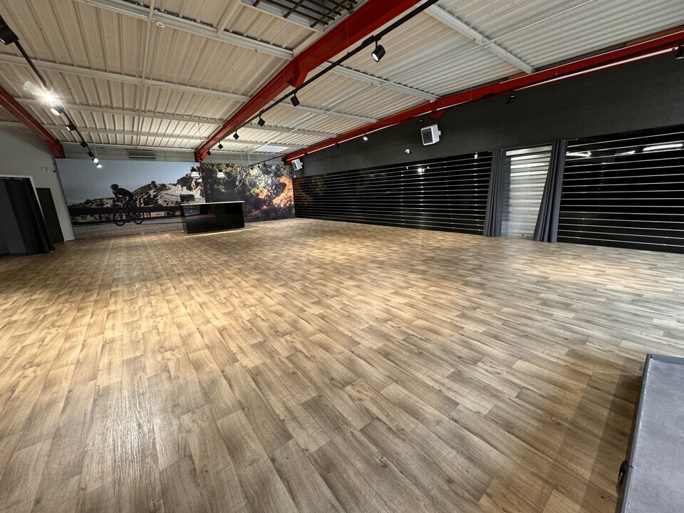 Location pure Local commercial 280 m² Feytiat - 3