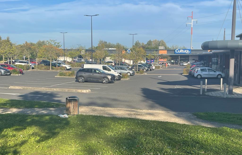 Location pure Local commercial 600 m² Chambray-lès-Tours - 5