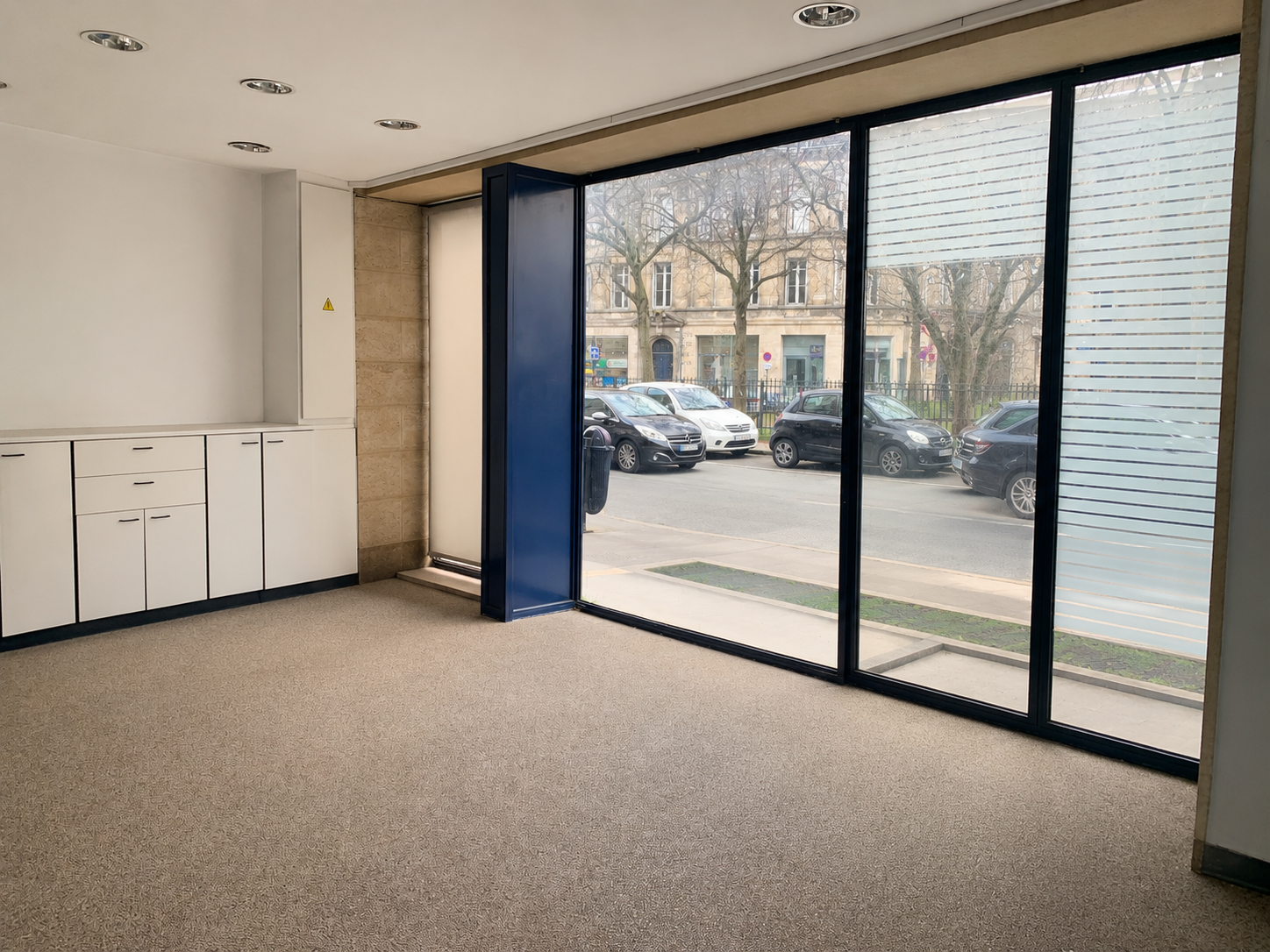 Location pure Local commercial 200 m² Bordeaux - 3