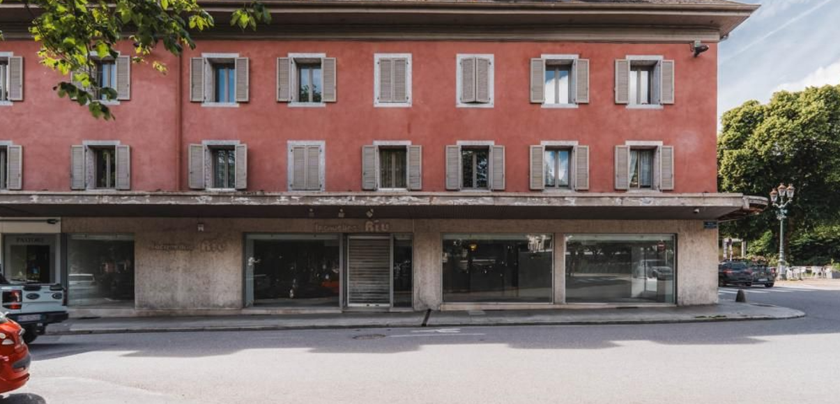 Location pure Local commercial 251 m² Sallanches