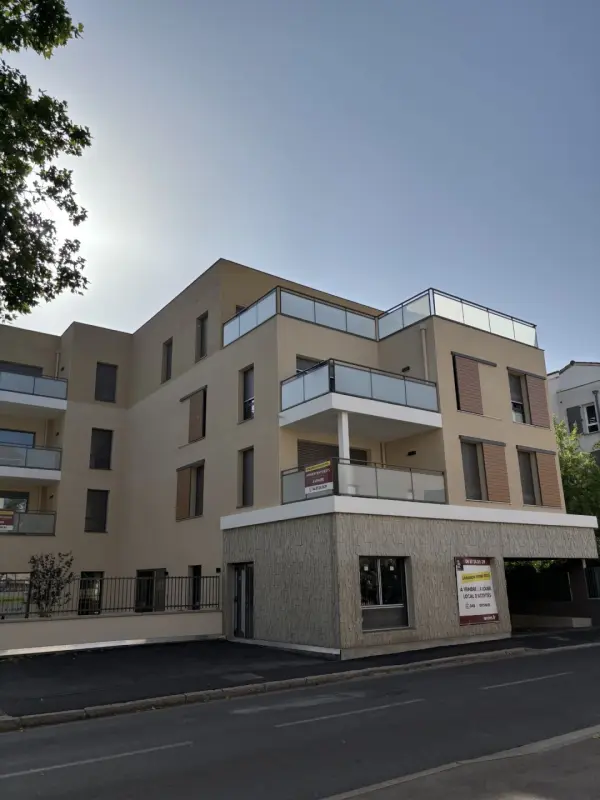Location pure Local commercial 70 m² Craponne - 3