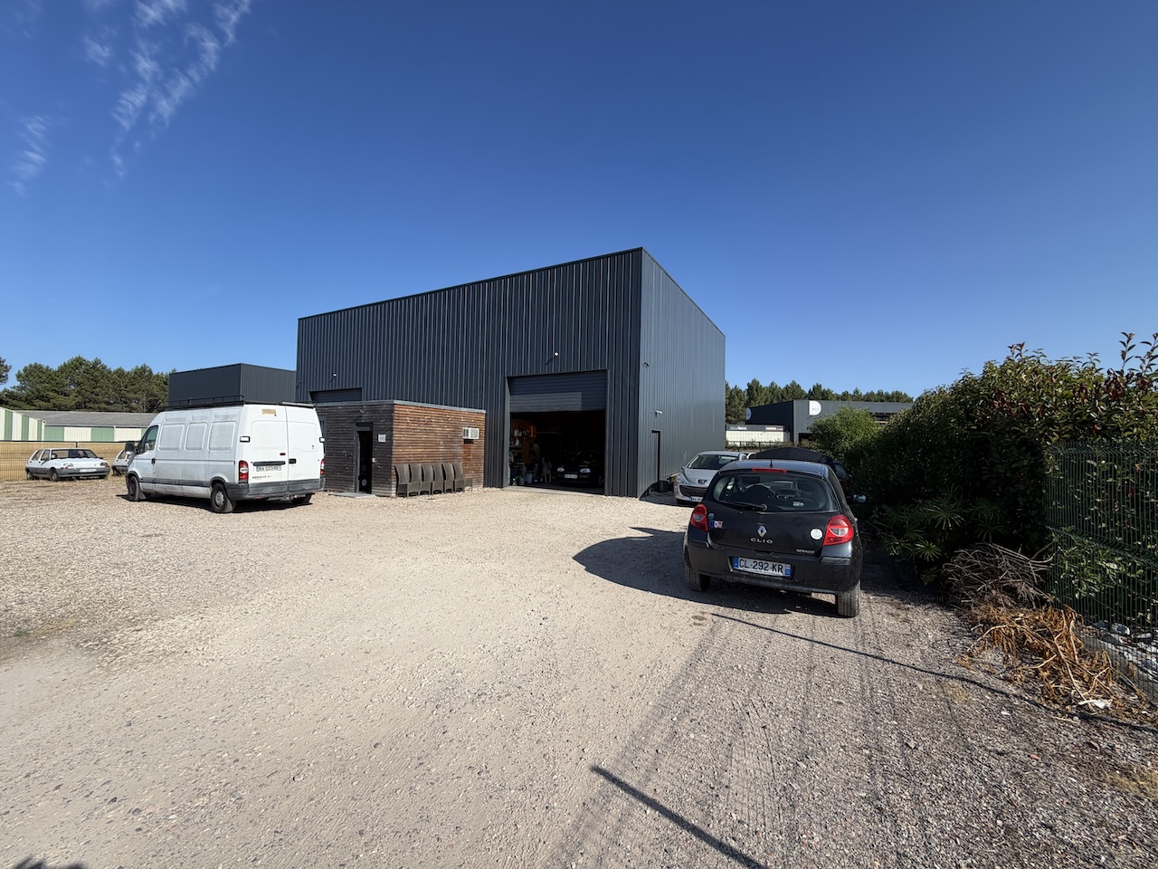 Location Entrepôt 251 m² Sanguinet