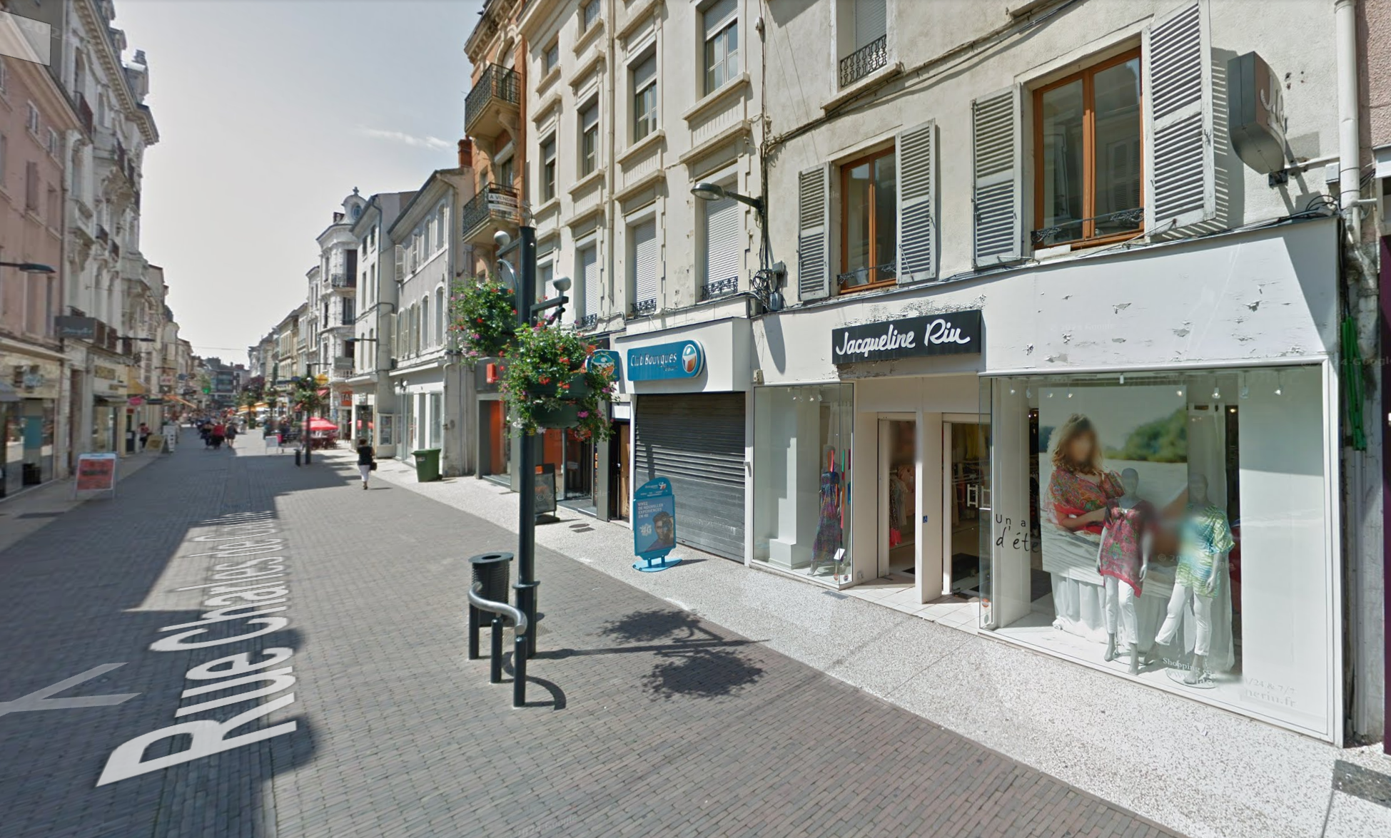 Location pure Local commercial 145 m² Roanne