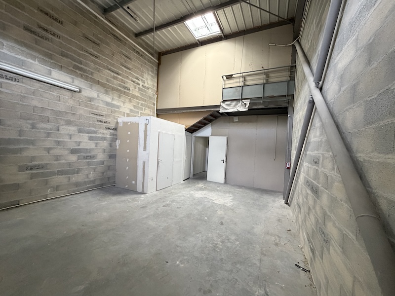 Vente de murs libres Entrepôt 130 m² La Teste-de-Buch - 2