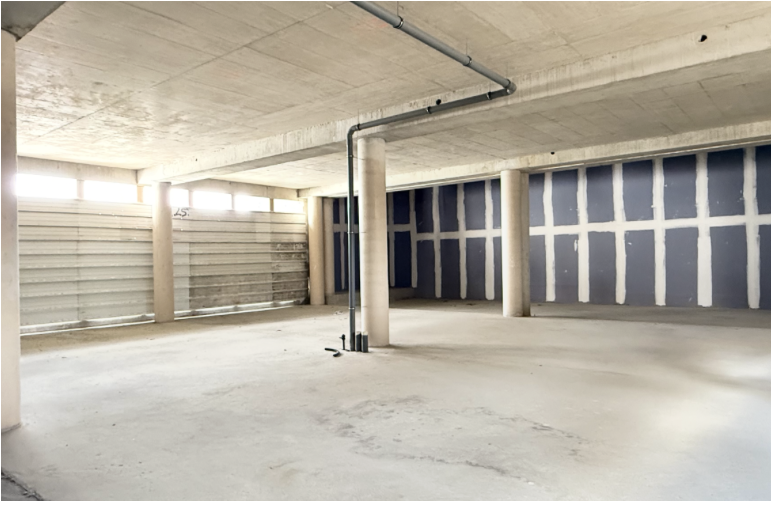 Location pure Local commercial 965 m² Noisy-le-Sec - 4