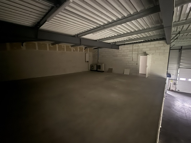 Vente de murs libres Entrepôt 416 m² Voreppe - 5
