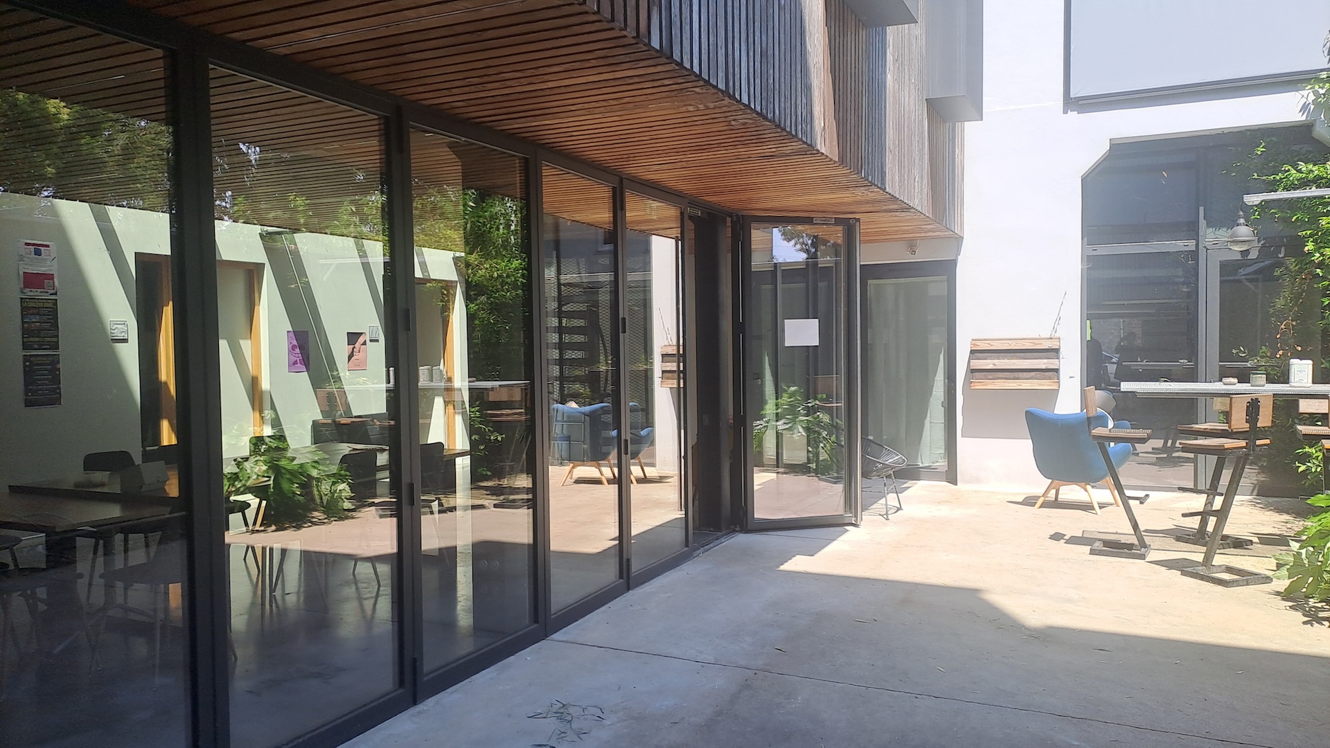 Vente de murs libres Bureaux 323 m² Nantes