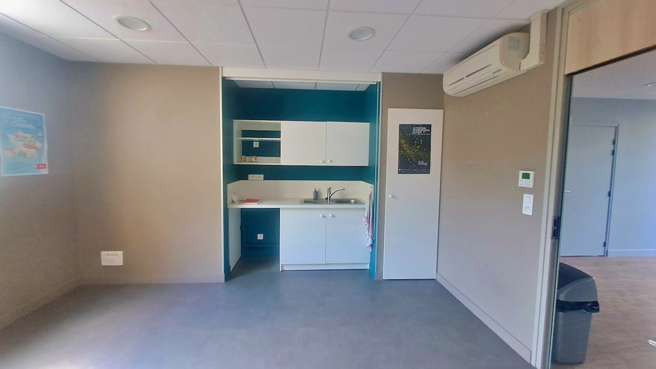 Location Bureaux 153 m² Saint-Nazaire - 3