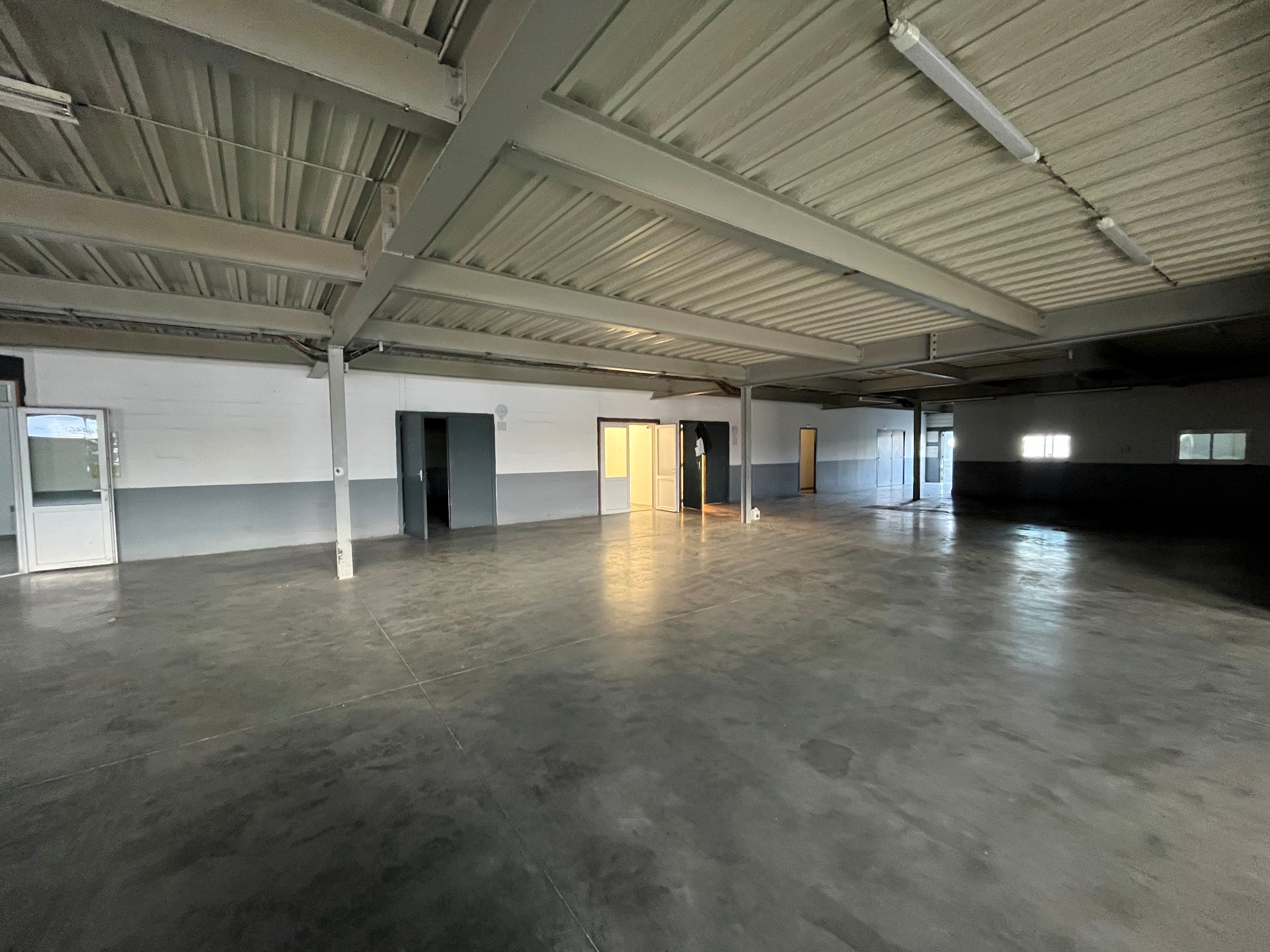 Location Entrepôt 1 661 m² Anglet - 2