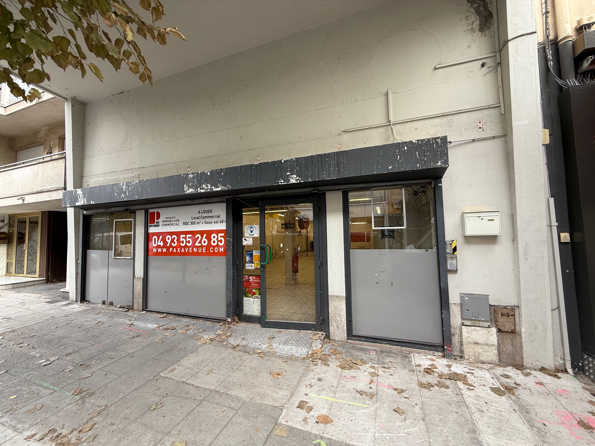 Location pure Local commercial 378 m² Nice - 3